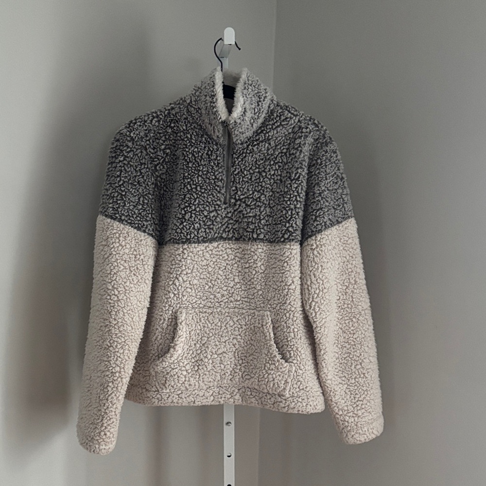 Love Tree Gray and Cream Sherpa Quarter Zip Faux Sherpa Fleece Jacket Size Large